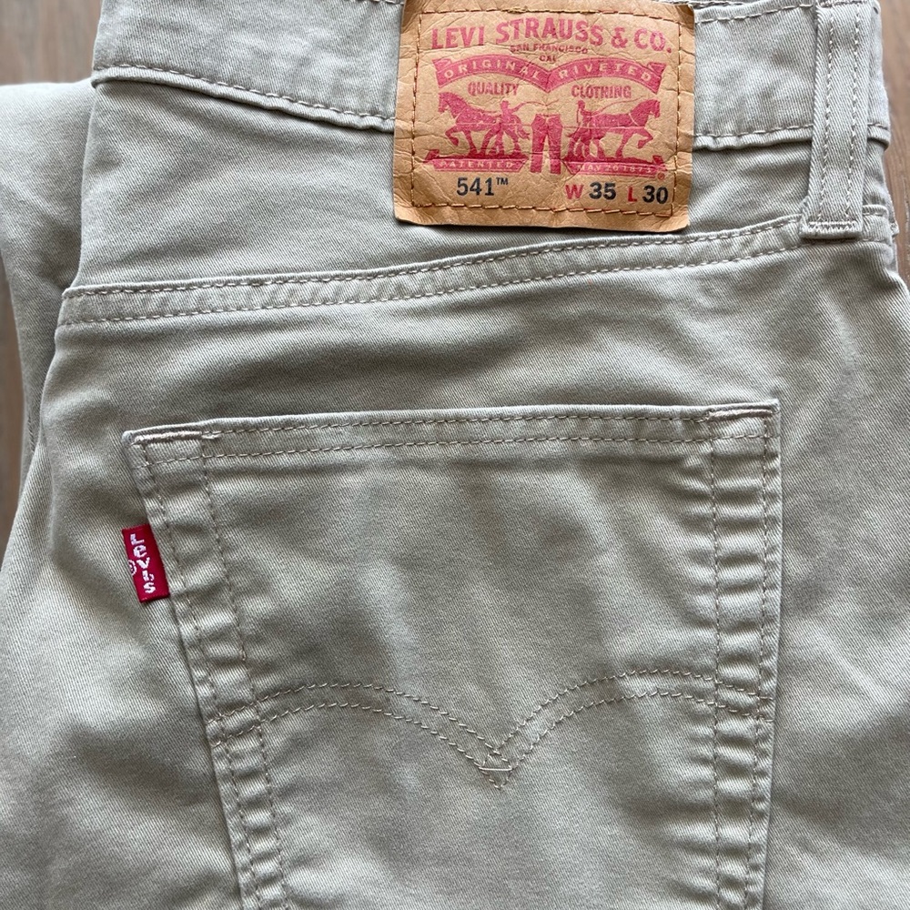 Levi's 541 Men’s Khaki Jeans W35 L30